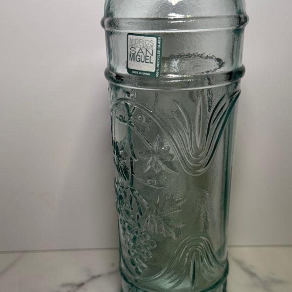 San Miguel Clear Glass Bottle with Cork- Made in spain- Vidrios Recyclados - Picture 4 of 4